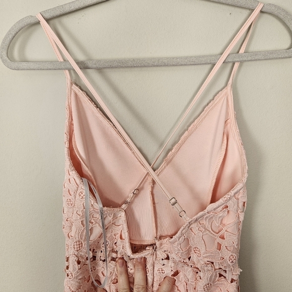 Lovers and Friends Bellini lace mini dress pink size S - Picture 9 of 13